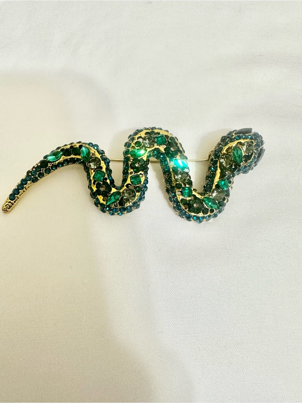 Emerald Green Crystal Snake Brooch - Gold-tone
